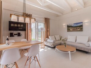 TV - White Villas BV by Interhome (Douneika)