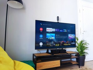 Internet - Kinderfreundliche Pool Villa 5p Seaside Beach Forest by Interhome (Marathon)