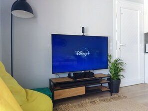 Internet - Kinderfreundliche Pool Villa 5p Seaside Beach Forest by Interhome (Marathon)