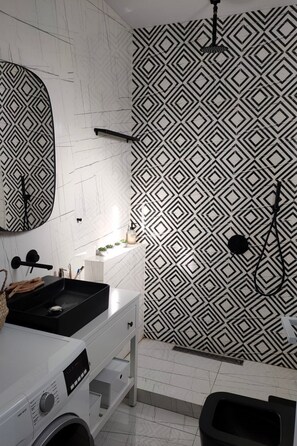 Towels - Kinderfreundliche Pool Villa 5p Seaside Beach Forest by Interhome (Marathon)