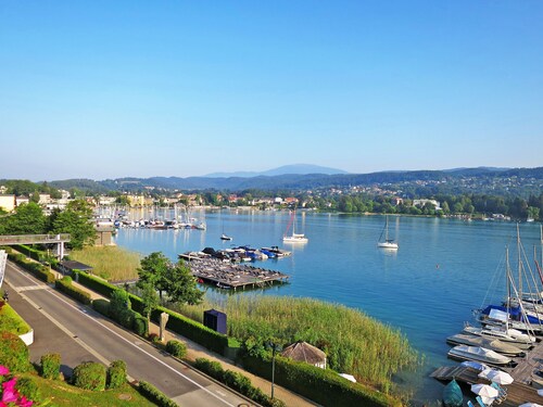 Sonneninsel in Velden am Wörthersee by Interhome