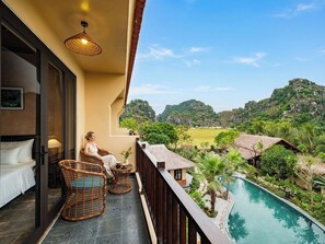 Deluxe Double Room, Balcony, Mountain View | Balcony - La Lua Resort Ninh Binh (Hoa Lu)