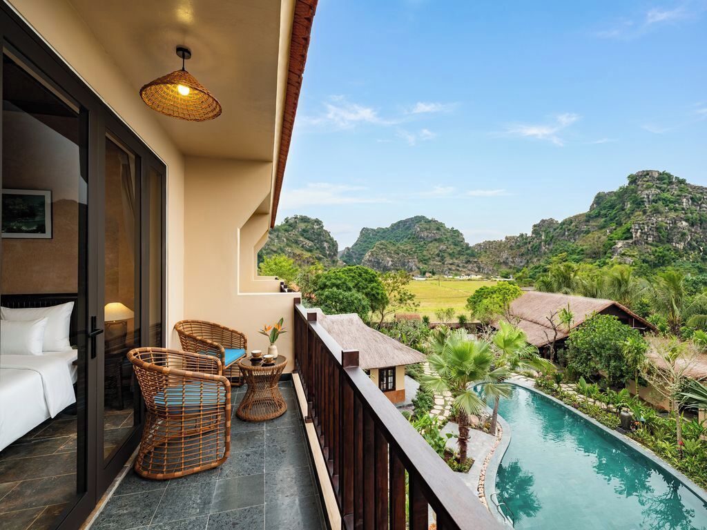 Deluxe Double Room, Balcony, Mountain View | Desk, blackout drapes, soundproofing, iron/ironing board