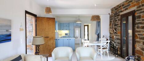 TV, fireplace, DVD player