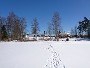 المنشأة من الخارج