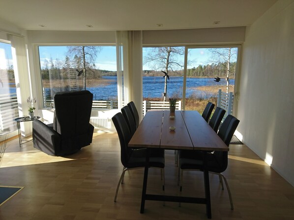 تناول الطعام