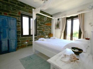 Internet - Luxuriöse, private Villa mit Meerblick, abgelegener Strand by Interhome (Kea)