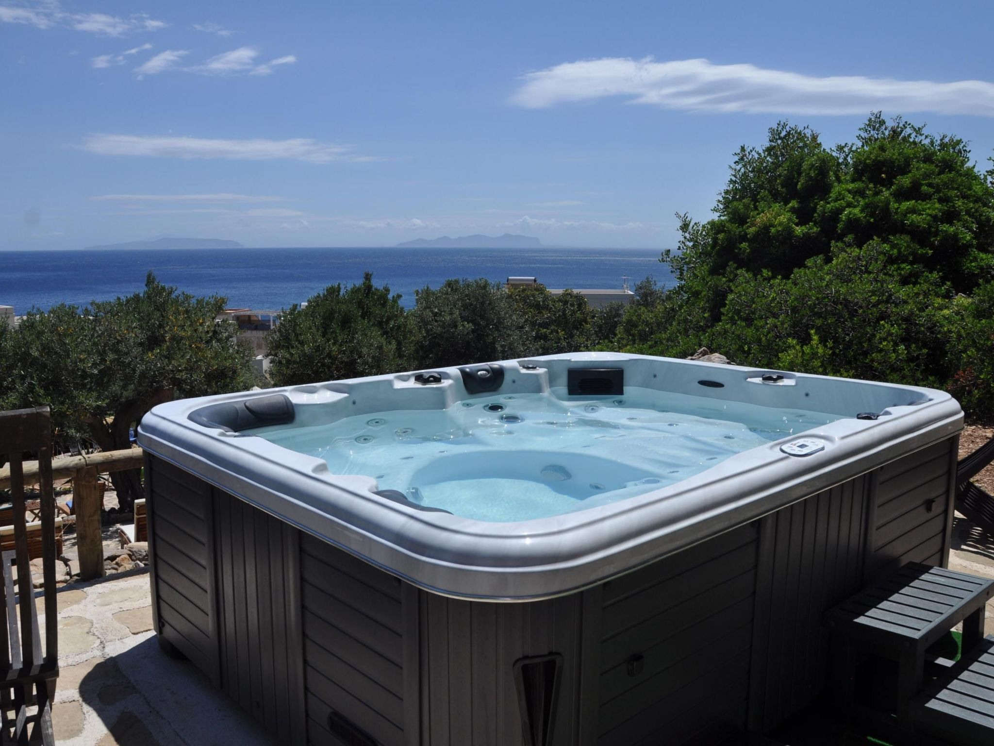Bain à remous extérieur