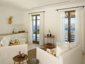 TV - Bonzoe Suites und Villen by Interhome (Mykonos (Stadt))