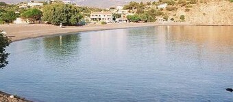 Spiti Limnos, idyllisch gelegen im Orangenhain by Interhome