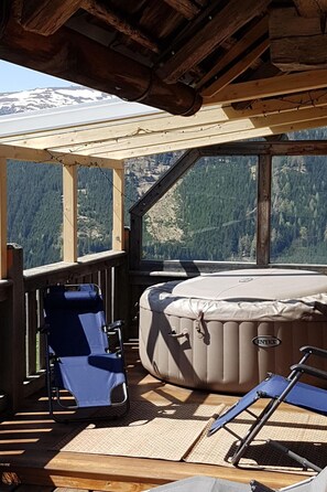 Outdoor spa tub - Almhütte Helmut Dischgerbrent in Sankt Margarethen by Interhome (Klippitztörl)