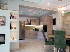 Fridge, microwave, oven, dishwasher - in Mithimna mit Privatem Pool by Interhome (Kissamos Kriti)