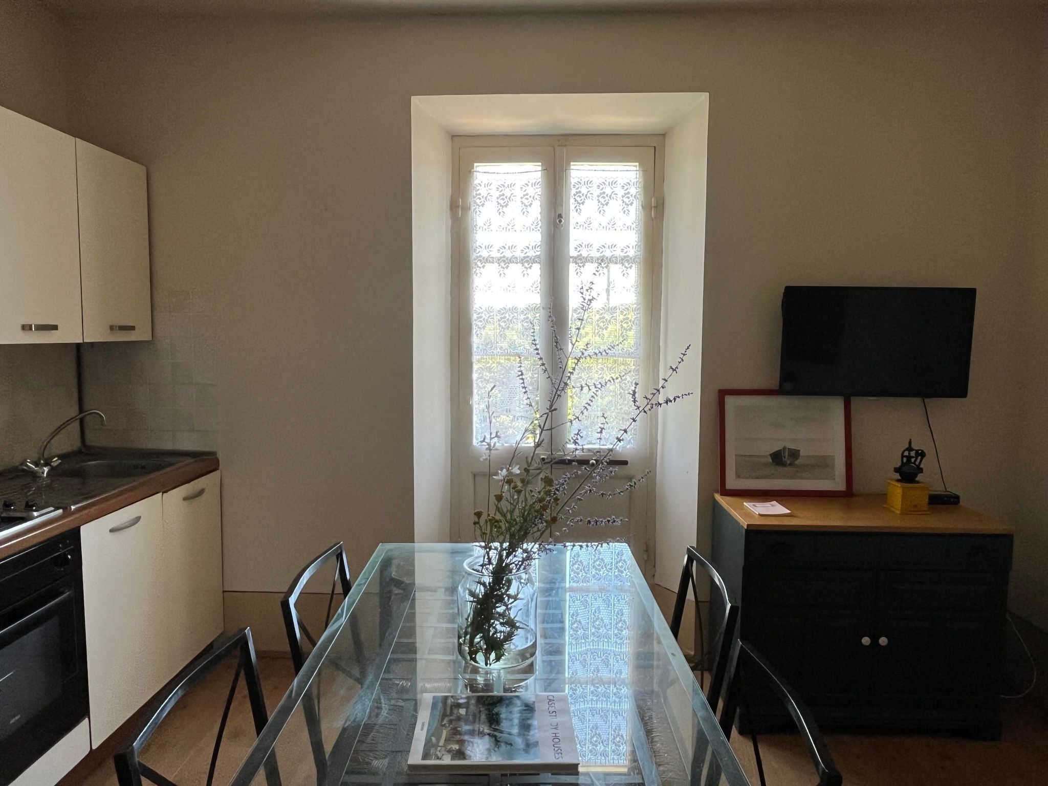 Fridge, oven, cookware/dishes/utensils