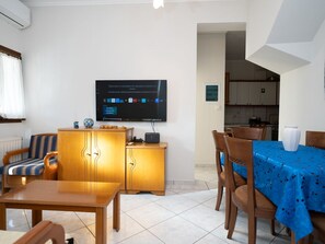 Dining - Romanze Traum Meteor 2 by Interhome (Kalabaka)