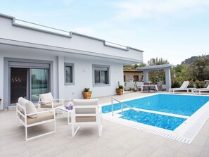 Pool - mit eigenem Garten und Grill by Interhome (Faliraki)