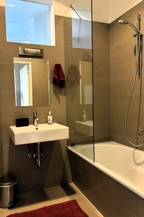 Towels - Ausgefallene Wohnung by Interhome (Vienna)