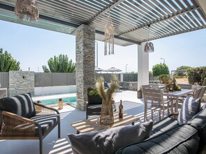 Outdoor dining - Maro Luxus-Villa by Interhome (Kolympia)