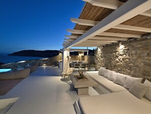 Outdoor dining - Villa Serene zu Fuß zu 4 Stränden by Interhome (Mykonos (Stadt))
