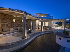 Terrace/patio - "Paraga Villa 1" mit Whirlpool by Interhome (Mykonos (Stadt))
