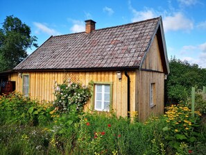 Exterior - Niedliches Schwedenhaus. by Interhome (Mönsterås)