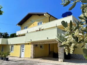 Exterior - Apartment TOP 2 by Interhome (Polje)