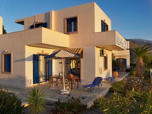 Exterior - Wohnung "Aliki" mit Blick auf das Wasser by Interhome (Myrtos)