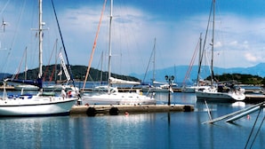 Marina - Spiti Louloudia by Interhome (Marathias)