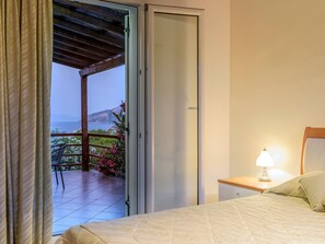 Internet - "Yellow Villa" by Interhome (Agios Konstantinos)