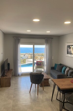 TV - Zax Meerblick Villen mit Pool und 8 Schlafzimmern dom by Interhome (Anatoli)