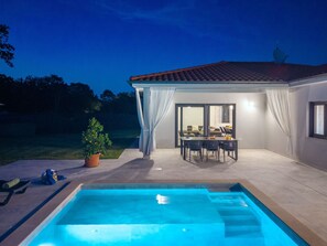 Pool - Moderne Villa bei Barban by Interhome (Barban)