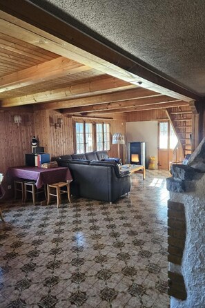 TV, fireplace, DVD player - Châlet Hochmatt by Interhome (Jaun)