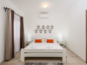 Room - Villa mit privatem Pool auf einem 4000 Quadratmeter großen Grundstück. by Interhome (Pula/Rakalj)