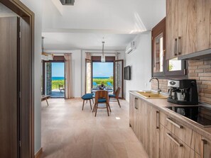 Fridge, microwave, oven, cookware/dishes/utensils - Wunderschöne Steinvilla Attalos by Interhome (Soroni)