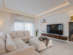 TV - in Arkadii mit Außenpool by Interhome (Zakynthos (Stadt))