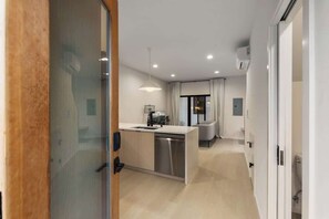 Interior - Modern Seattle Stay • Rooftop Views & Ensuite BRs (Seattle)