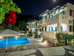 Pool - Zwei Villen mit privatem Pool, Aussicht, sehr nah an den Stränden by Interhome (Vafkeri)