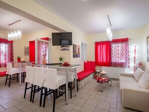 Dining - Zwei Villen mit privatem Pool, Aussicht, sehr nah an den Stränden by Interhome (Vafkeri)