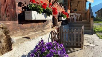 Enceinte de lâhĂ©bergement