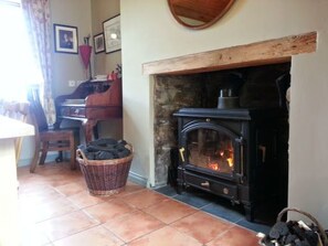 Interior - Cottage "James Tymon" mit Terrasse und Garten by Interhome (Dingle)