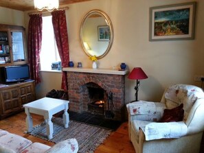 TV, fireplace, DVD player