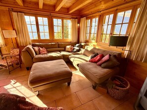 Televisión, chimenea