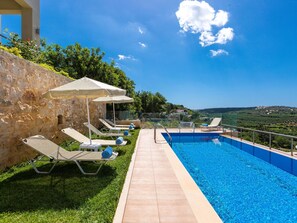A heated pool - Villa "Kampos" mit eigenem Pool by Interhome (Roumeli)