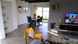 Living area - mit Terrasse, Grill und Garten by Interhome (Umag/Juricani)