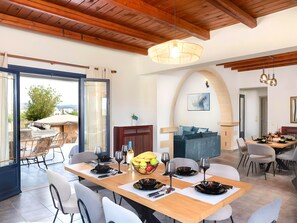 Dining - Grey Grand Villa Privater Pool by Interhome (Georgioupoli)