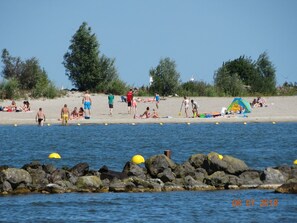Beach - direkt am See by Interhome (Wervershoof)