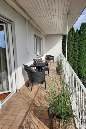Terrace/patio - Idyll mit Loggia und Garten by Interhome (Homberg (Efze))