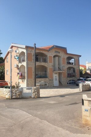 Exterior - Gemütliche Ferienwohnung auf Vir by Interhome (Vir)