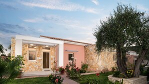 Unclassified image, 3 of 18, button - Villa Thalassa mit Schwimmbad und Garten by Interhome (Aghios Mattheos)