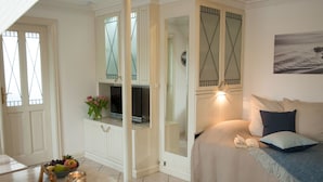 Room - Gemütliche Wohnung für mit Gartensauna by Interhome (Dagebüll)