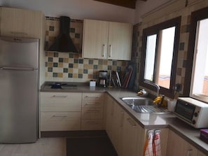 Fridge, microwave, oven, dishwasher - Villa los palmitos Familiäre Privatvilla mit Pool by Interhome (Arucas)